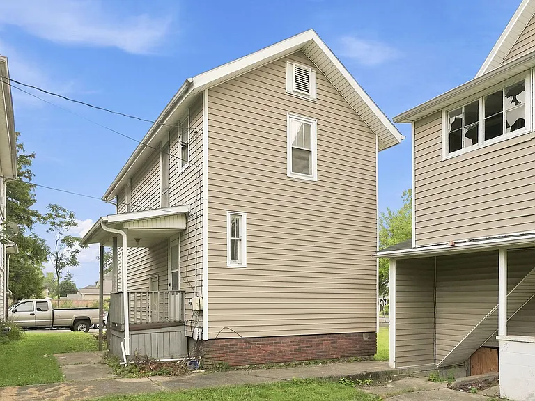 1211 Emily St — Photo 8