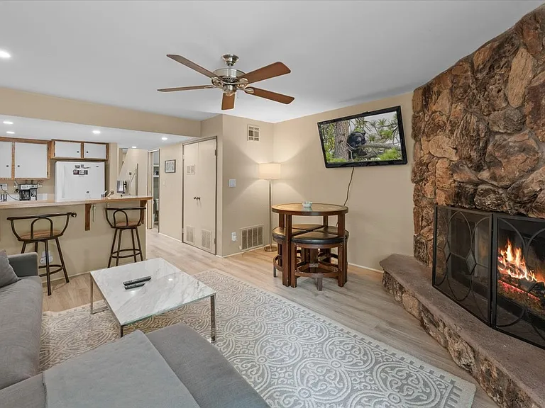 619 Summit Blvd — Photo 25
