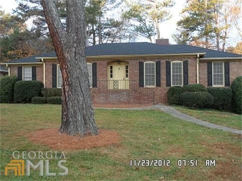 5th image of 445 Pine Forest Dr