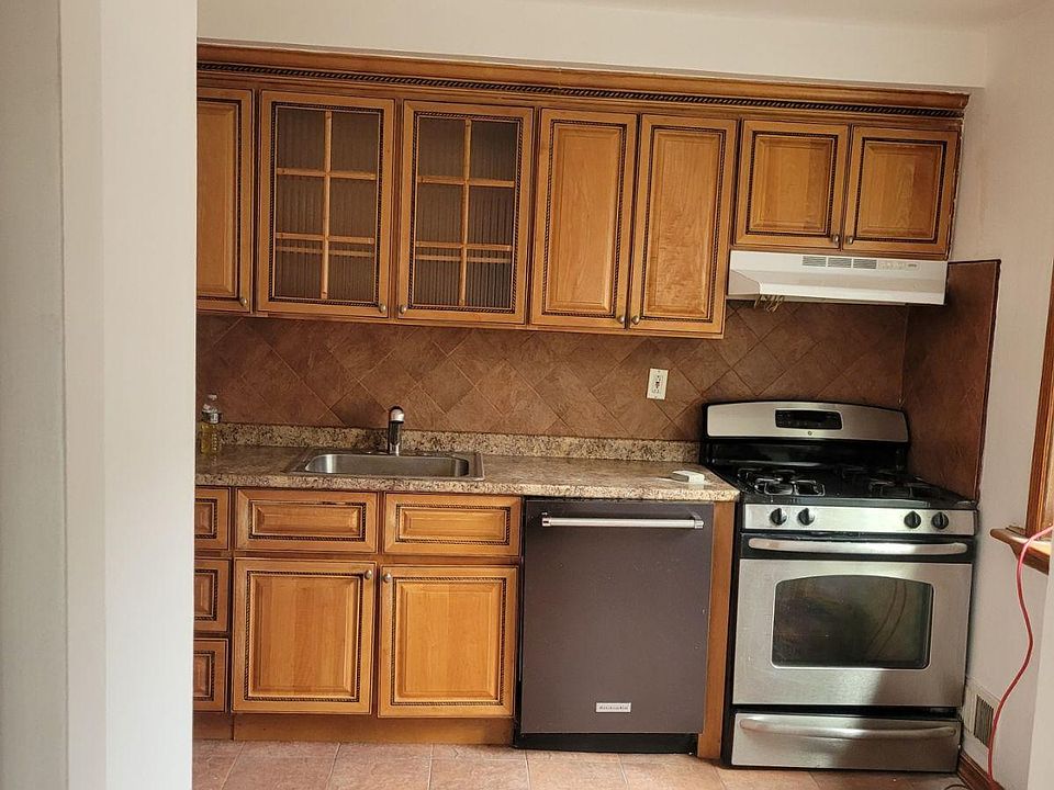 1st image of 2734 E 65th St #2