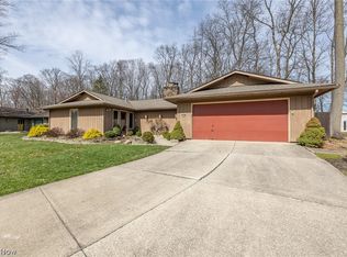 17338 Ridge Creek Rd, Strongsville, OH