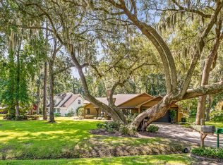 22 Chesterfield Lake Dr, Beaufort, SC 29906