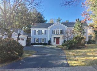 2 Greenbough Ln, Wellesley, MA 02482