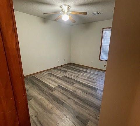 5th image of 2507 N Glenwood Dr