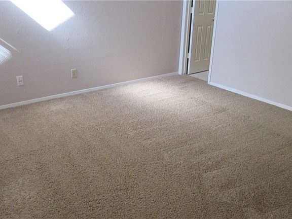 4th image of 813 Derrickson Dr