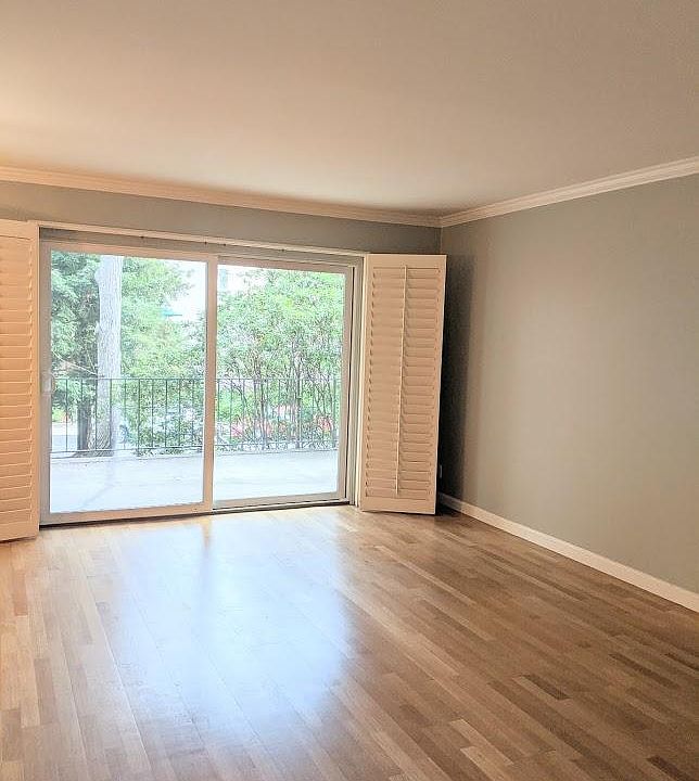 1st image of 845 N Humboldt St APT 209