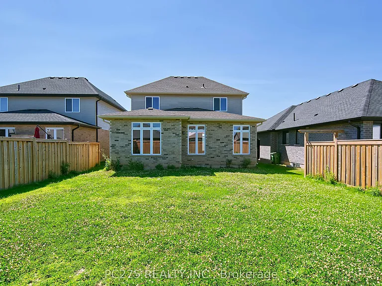 31 Ashberry Pl — Photo 35