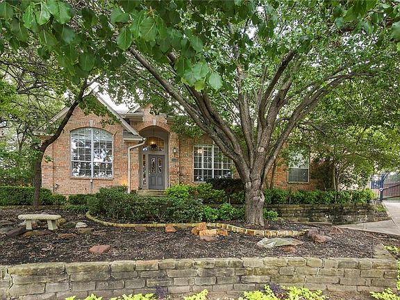 2nd image of 8558 Kensington Ct