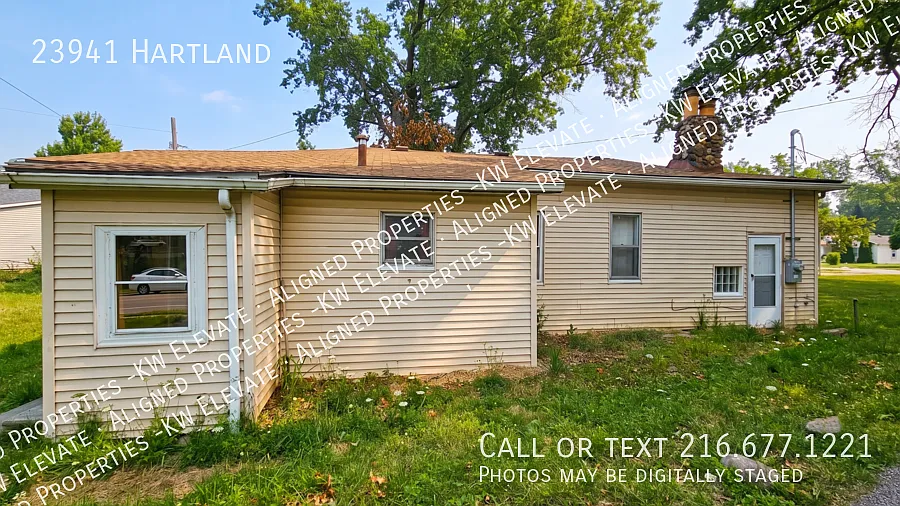 Updated 3Bedroom Home in Euclid Tucked Away & MoveIn Ready! — Photo 3