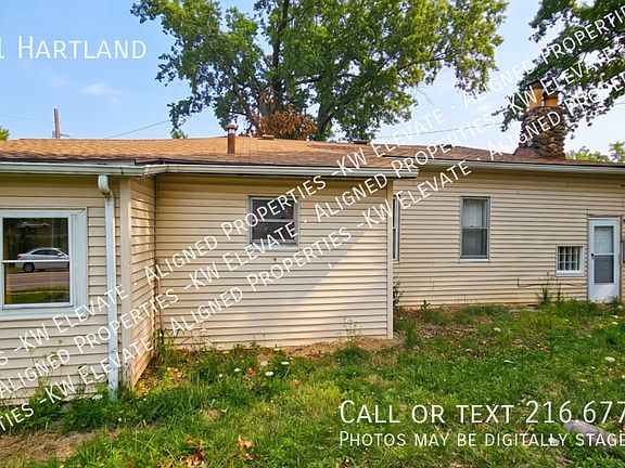 3rd image of 23941 Hartland Dr