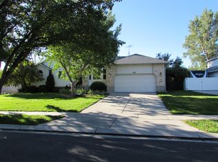 1879 W Town Meadows Ct, South Jordan, UT 84095