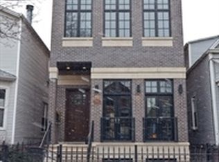1916 W George St, Chicago, IL 60618