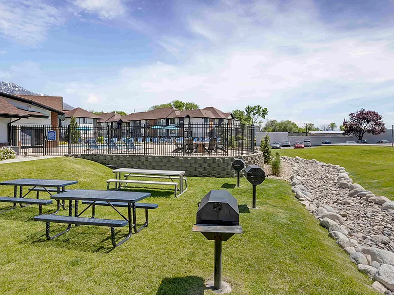 Picnic & BBQ Area