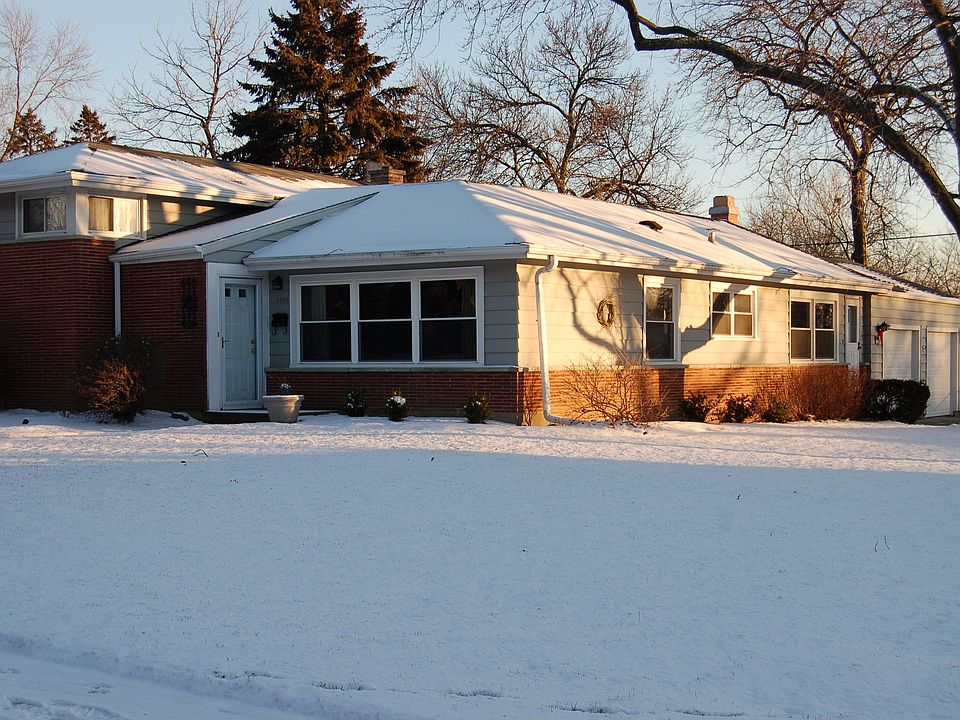 1st image of 1202 E Willow Ave