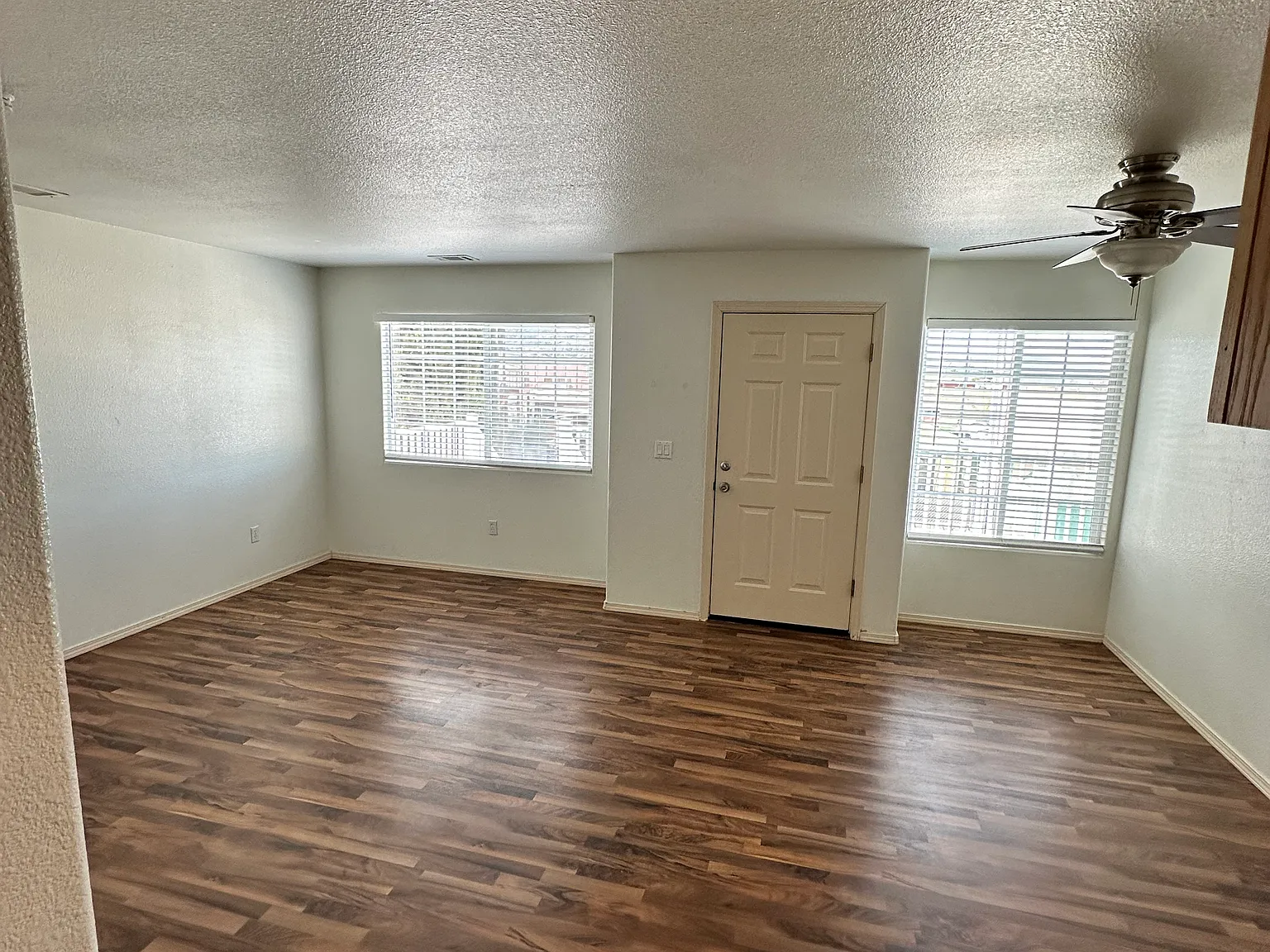 2 bed, 800 sqft, $2,450 — Photo 3