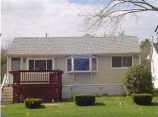 6 Eveline Ln, Tilton, NH 03276