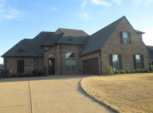 1814 Linden Dr, Nesbit, MS 38651