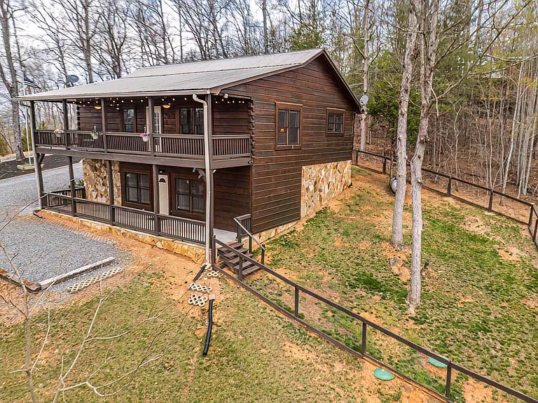 54 Henderson Ln — Photo 35