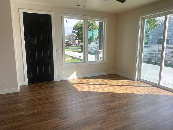 5th image of 423B Douglass Ave