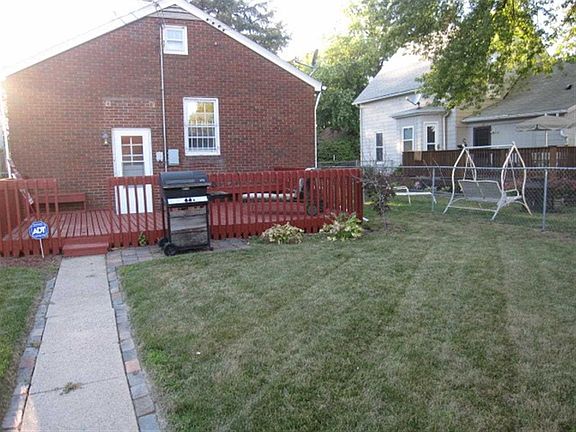 4th image of 1415 32nd St