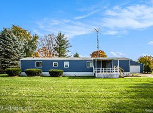 1847 Kingsbury Dr, Lapeer, MI 48446