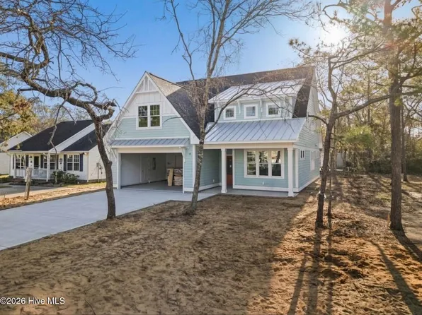 114 NE 31st Street, Oak Island, NC 28465