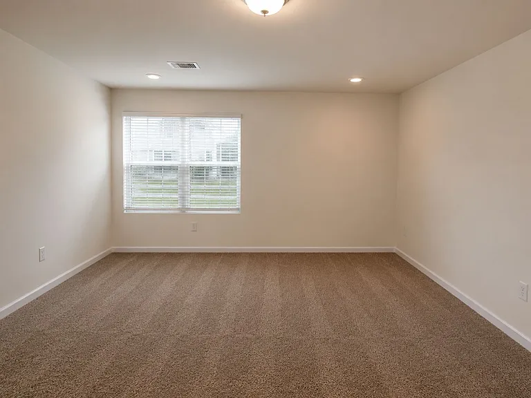 1511 Felthorpe Way — Photo 14