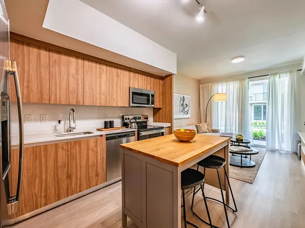 (undisclosed Address), Miami, FL 33162