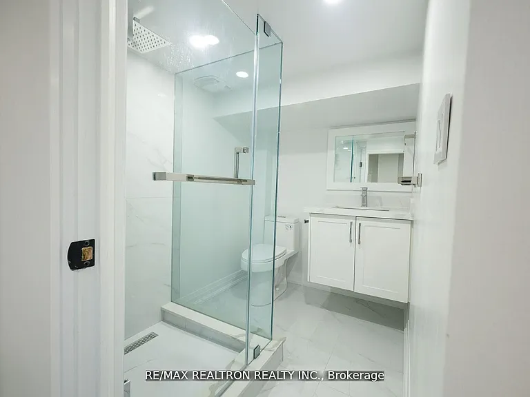77 Hatherley Rd — Photo 24
