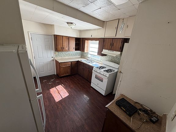 3rd image of 136 S Clark Ave