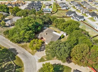 812 Castlemount St, Willow Park, TX 76087