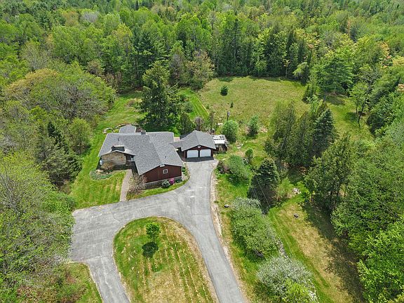 2nd image of 685 Main Road
