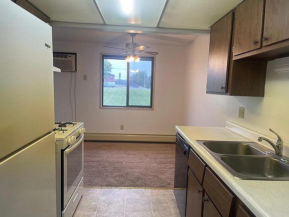 4th image of 480 E Oak Run Dr #7