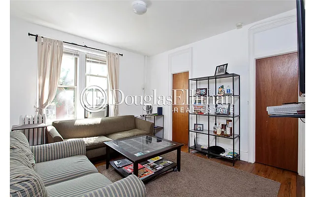 Rented by Douglas Elliman | media 35