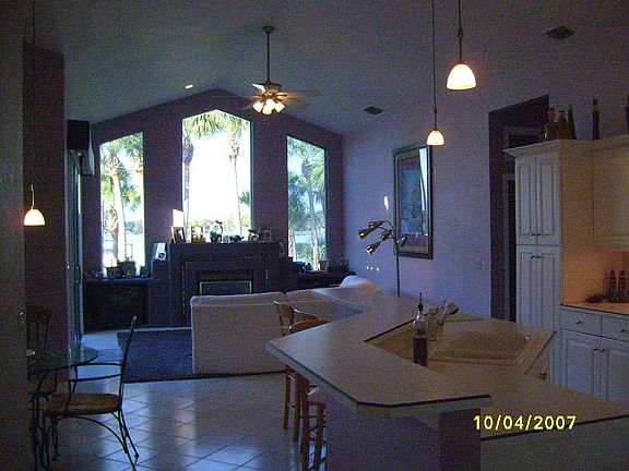 3rd image of 2840 Sunset Dr