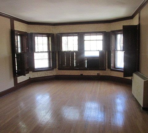 3rd image of 2237 E 70th Pl #2C