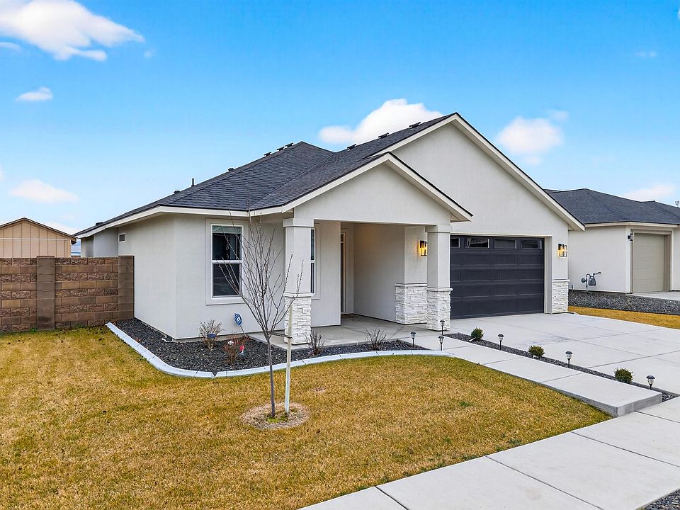 1st image of 3855 Corvina St
