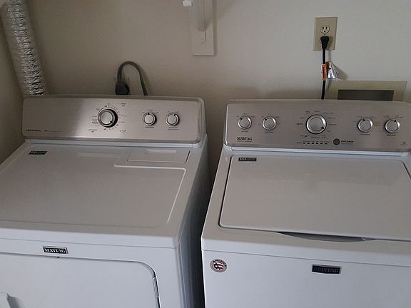 4th image of 214 Attwick Ct