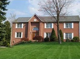 192 Becks Run Rd, Coraopolis, PA 15108