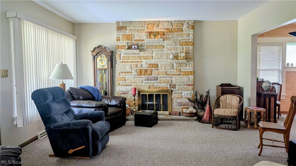 Apartment in Canton, Harter Heights - View 5