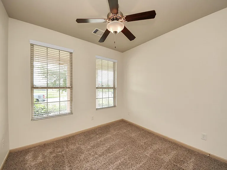5234 Corbridge Glen Ct — Photo 15