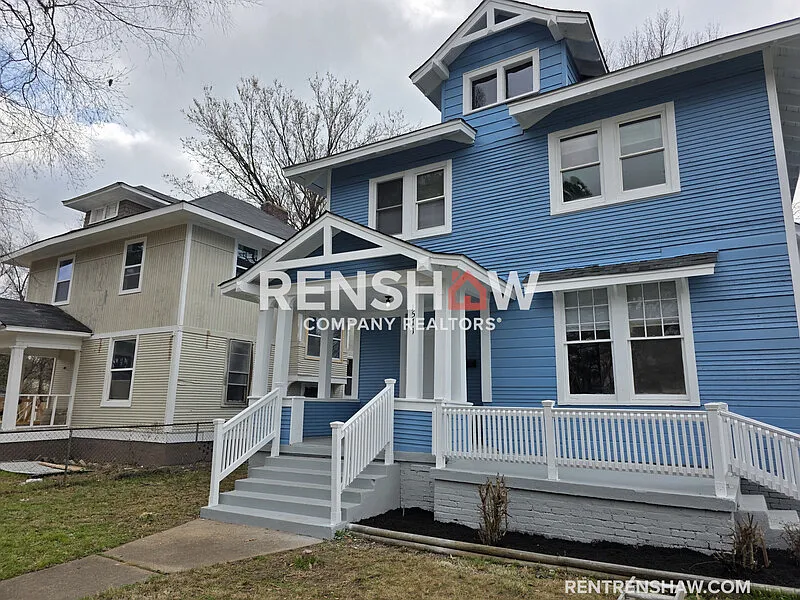 1571 E McLemore Ave — Photo 2