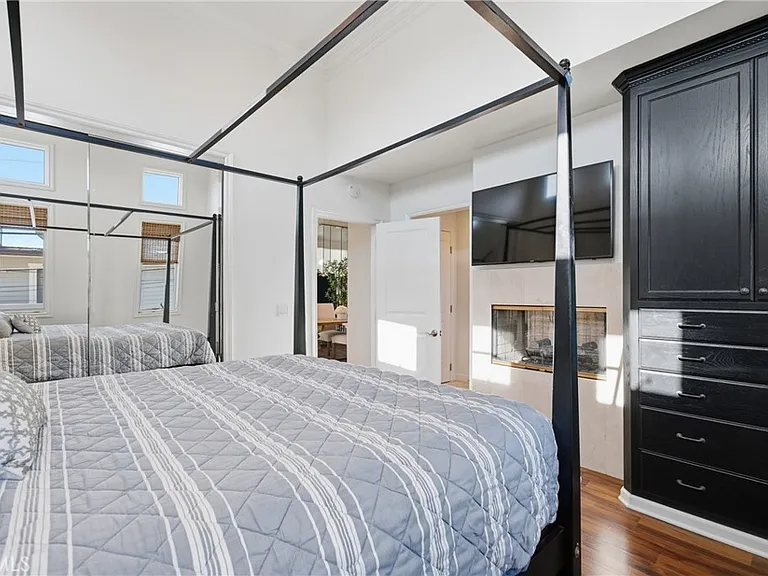426 1/2 Narcissus Ave #1/2 — Photo 13