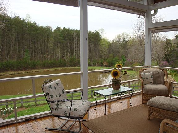 Large Screened Porch overlooking Pond