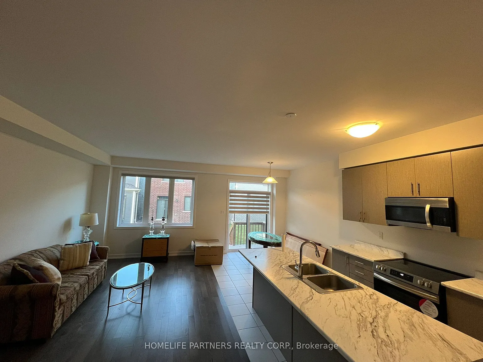 3 bed, $2,650 — Photo 1