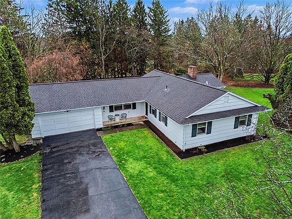 3rd image of 91 Skyview Ln