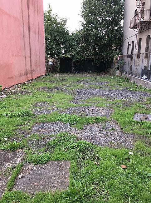 2nd image of 743 Lafayette Ave