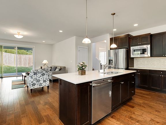 3rd image of 8071 142nd Ave NE