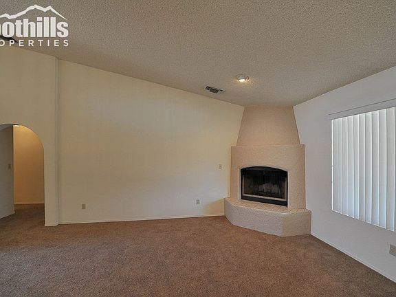 3rd image of 1240 W Golden Gem Dr