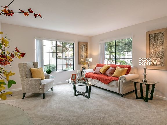 5th image of 407 Colony Knoll Dr